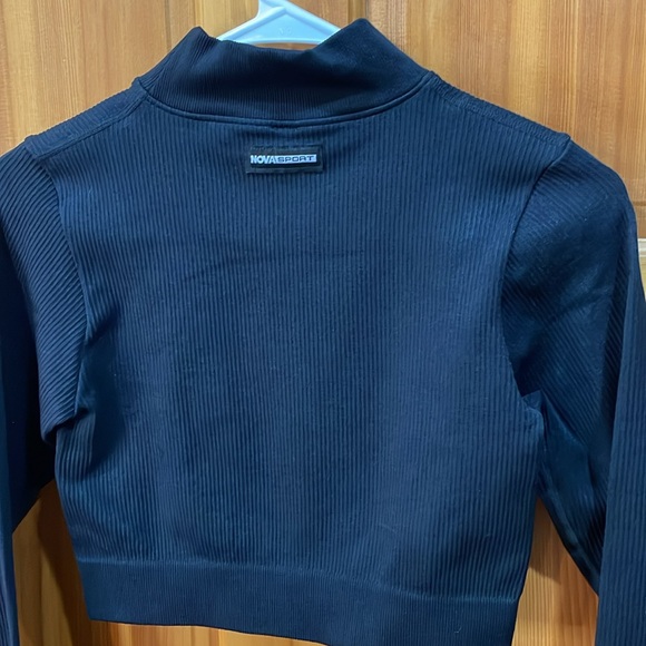 NOVA SPORT BLACK CROP RIBBED LONG SLEEVE PERFORMANCE TOP WITH THUMB HOLES SIZE M - Picture 8 of 10